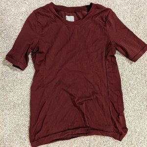 Athleta Small Burgundy Maroon Tee